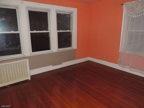 4th image of 270-272 Ellery Ave