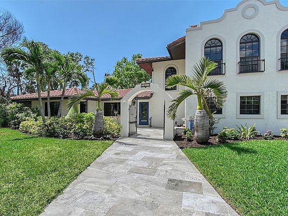 4th image of 2833 Bay Shore Cir