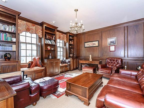 3rd image of 2333 The Woods Ln