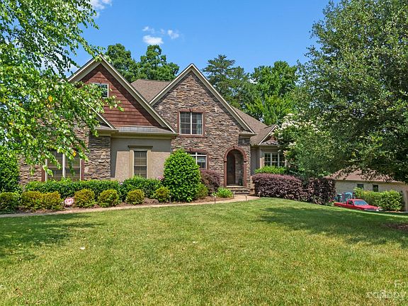 2nd image of 251 Treetops Dr