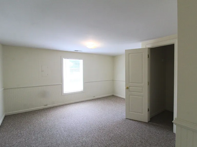 272 W Bruce St — Photo 9