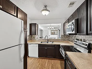 943 Serenity Cir — Photo 5