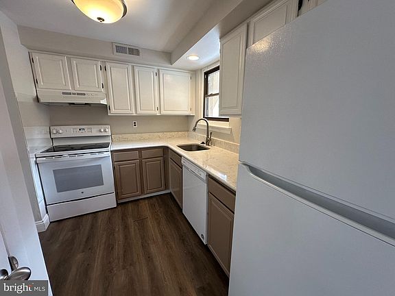 4th image of 315 S Valley Forge Rd APT 3