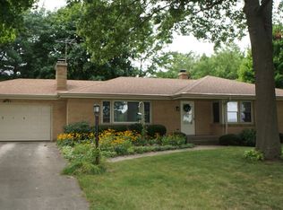 1816 Hawthorne Dr, Rockford, IL 61107
