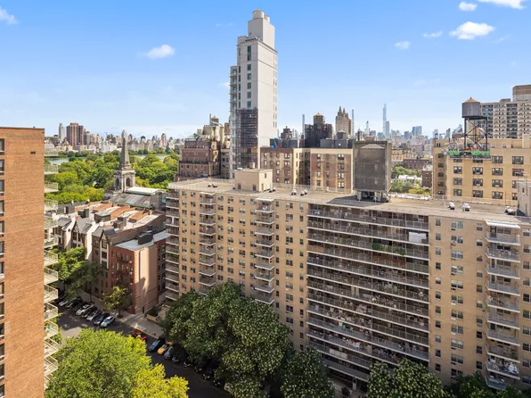 382 Central Park West image 1 of 13