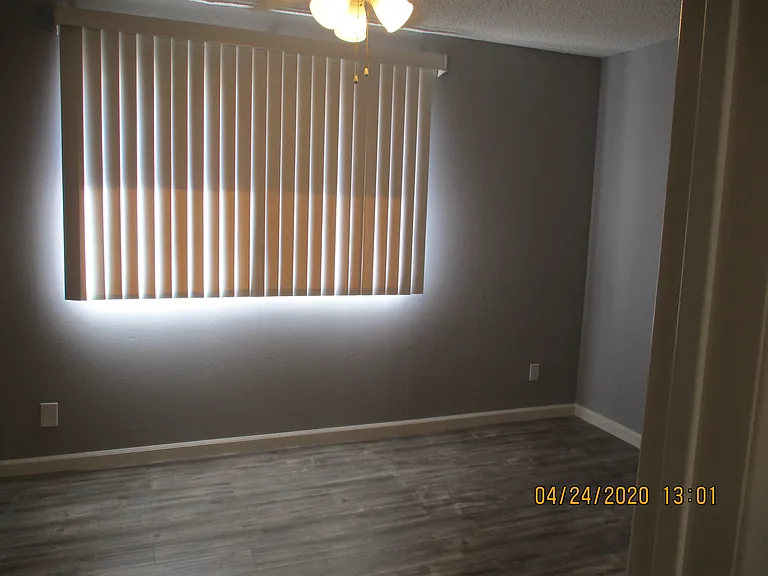 605 E Windsor Rd #203 — Photo 8