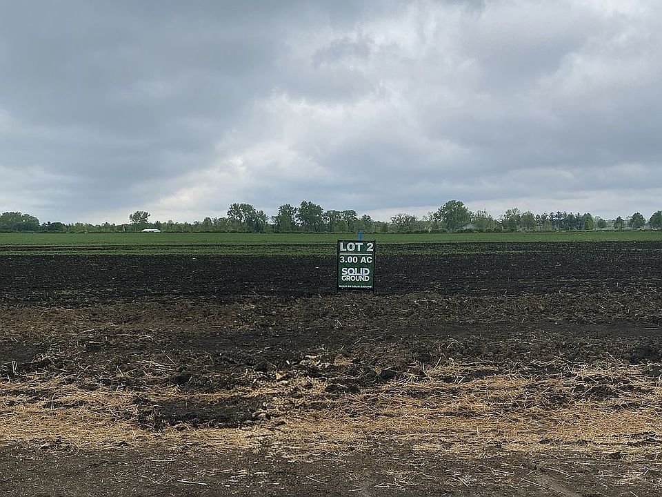 2nd image of 2 Acorn Ridge Dr