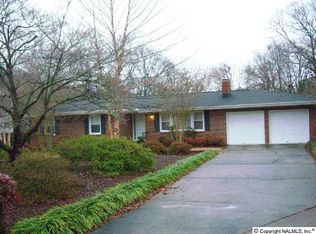 2209 College St SE, Decatur, AL 35601