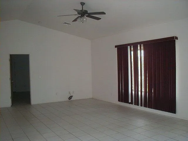 2440 E Calle Bacardi — Photo 8