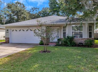 2147 Featherwood Dr W, Jacksonville, FL 32233