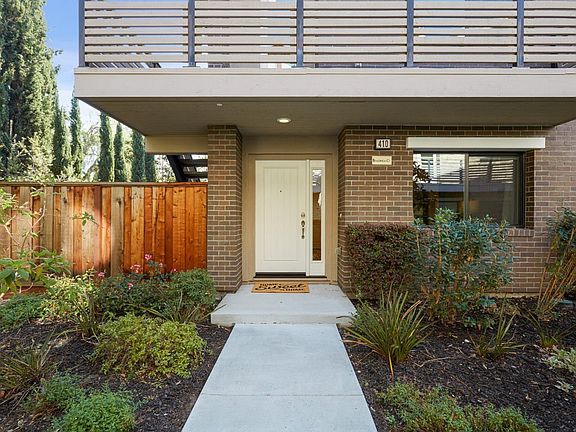 3rd image of 410 Brassinga Ct