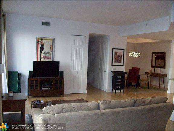 5th image of 2609 NE 14th Ave APT 307