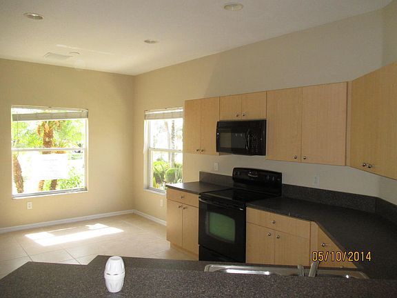 4th image of 608 SW Indian Key Dr