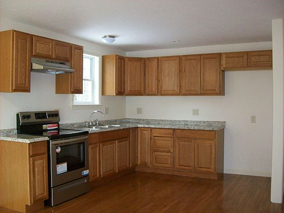 3rd image of 67-69 Savannah Ln
