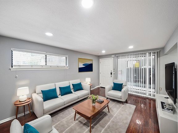 2nd image of 311 Hawthorne St APT 1