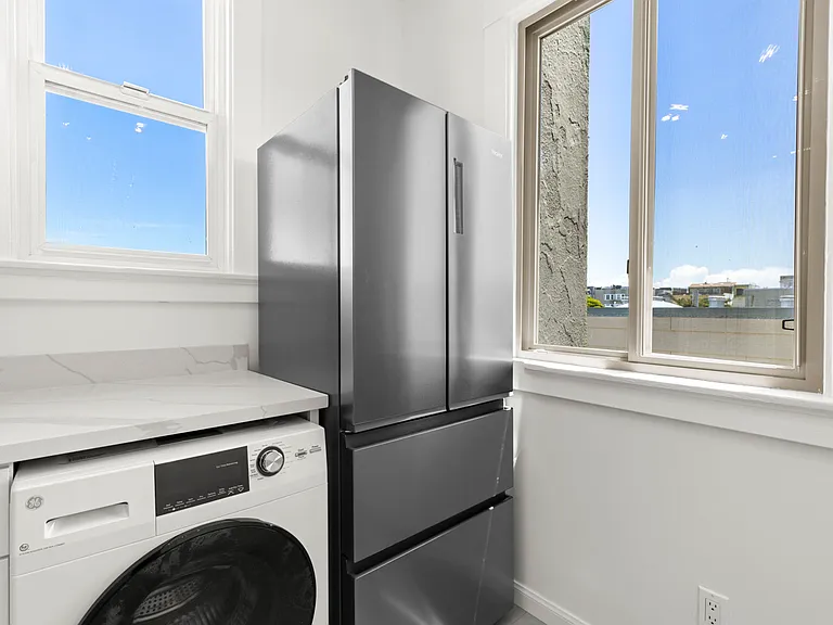 400 28th Ave #12 — Photo 9