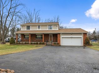 21650 Telegraph Rd, Brownstown, MI 48174