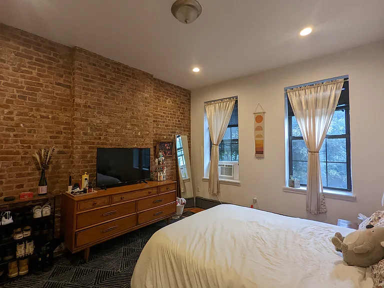 286 Bleecker St #2R — Photo 8