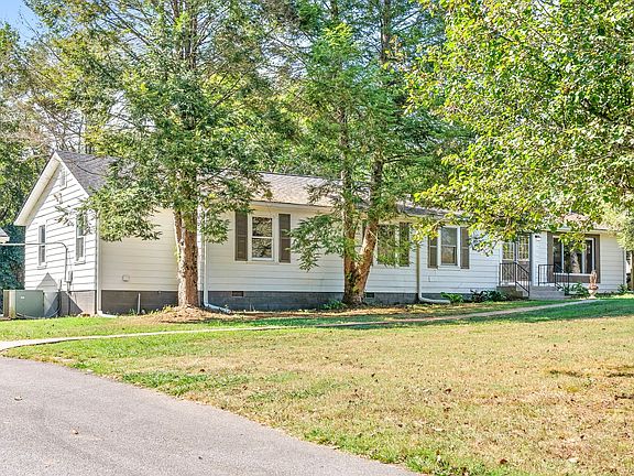 4th image of 178 Bayview Dr