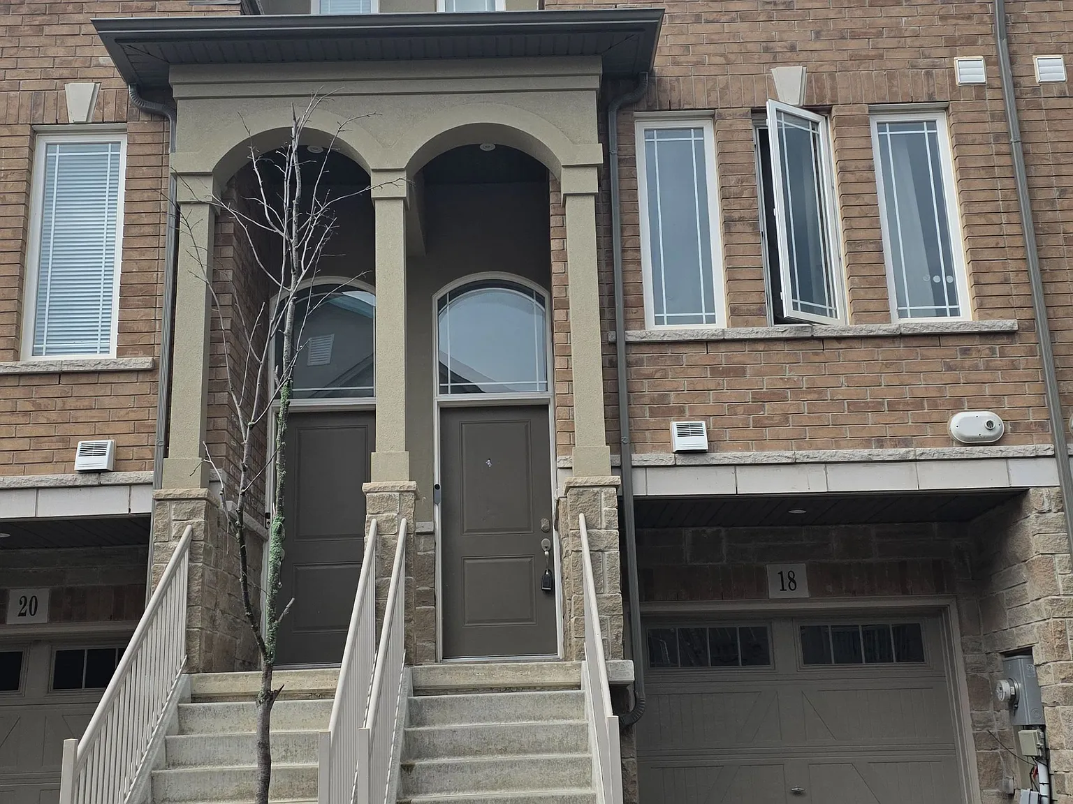 3 bed, $2,600 — Photo 2