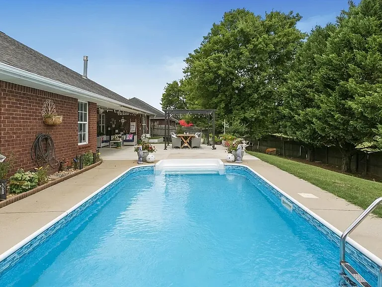 125 Coldsprings Dr — Photo 13