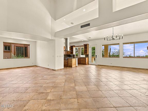 5th image of 9760 E Spring Ridge Pl