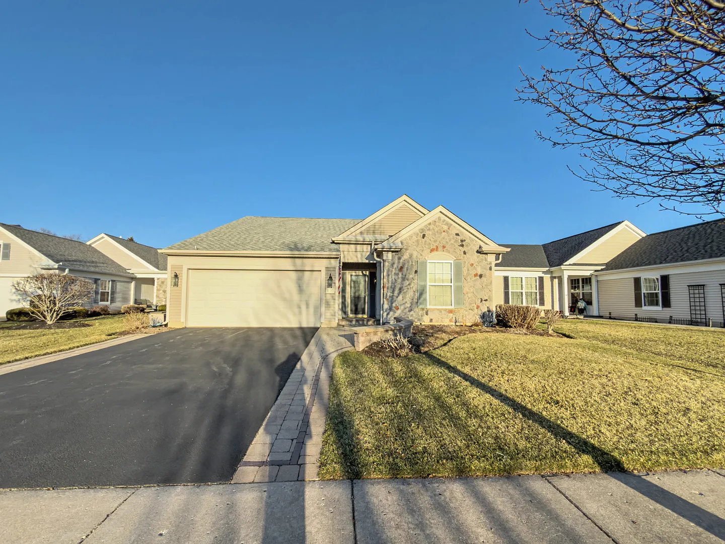 11480 Windsor Dr photo 1