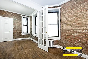 Rented by R New York