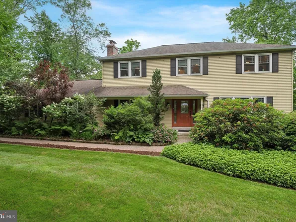 1062 Edgewood Chase, Glen Mills, PA 19342