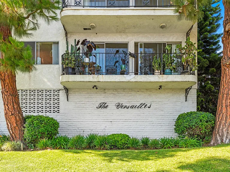 Belmont Heights — Photo 8
