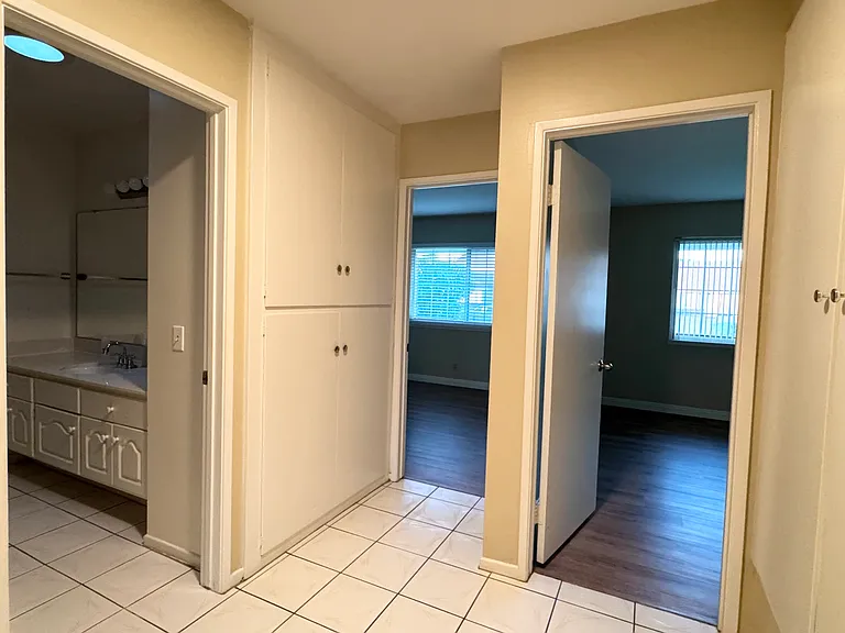 17040 Ridge Park Dr — Photo 18