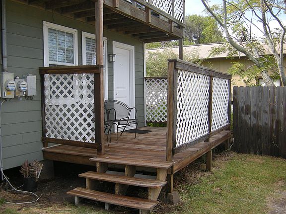 5th image of 810 E Market St APT C
