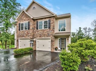 229 Twins Ln, Mountain Top, PA 18707