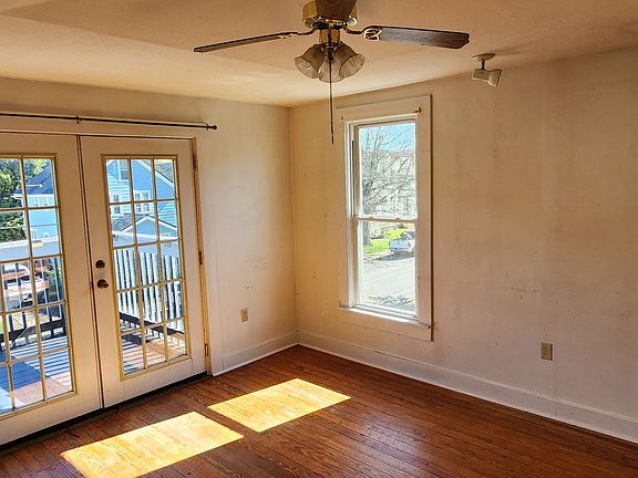 3rd image of 56 Amm St #37