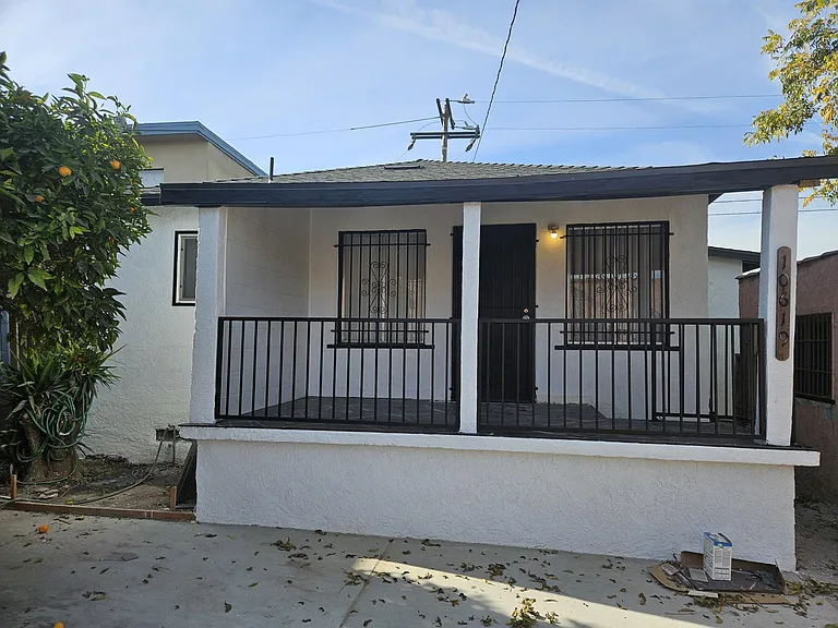 10619 S Budlong Ave — Photo 5