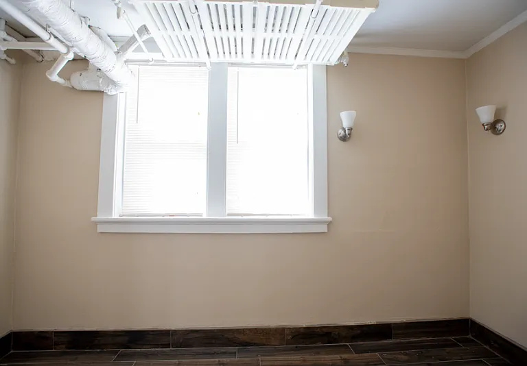 1704 E Locust St #1 — Photo 10