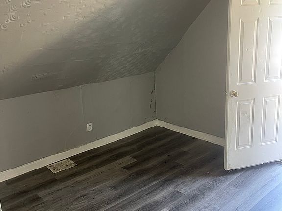 3rd image of 163 Royal Ave #2