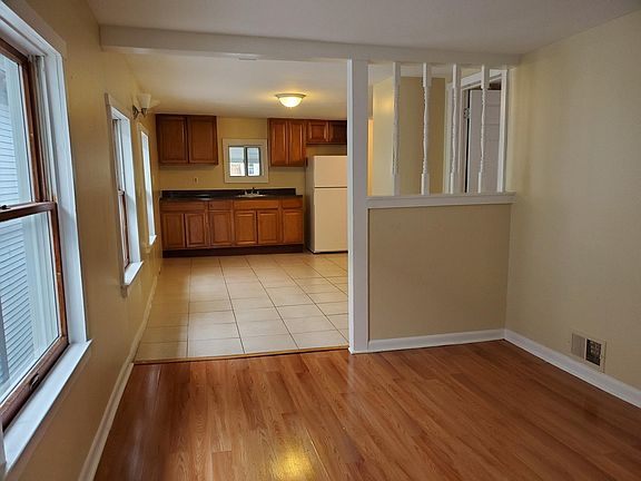 3rd image of 57 Orchard St