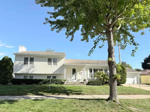 2512 N Drew St, Appleton, WI 54911
