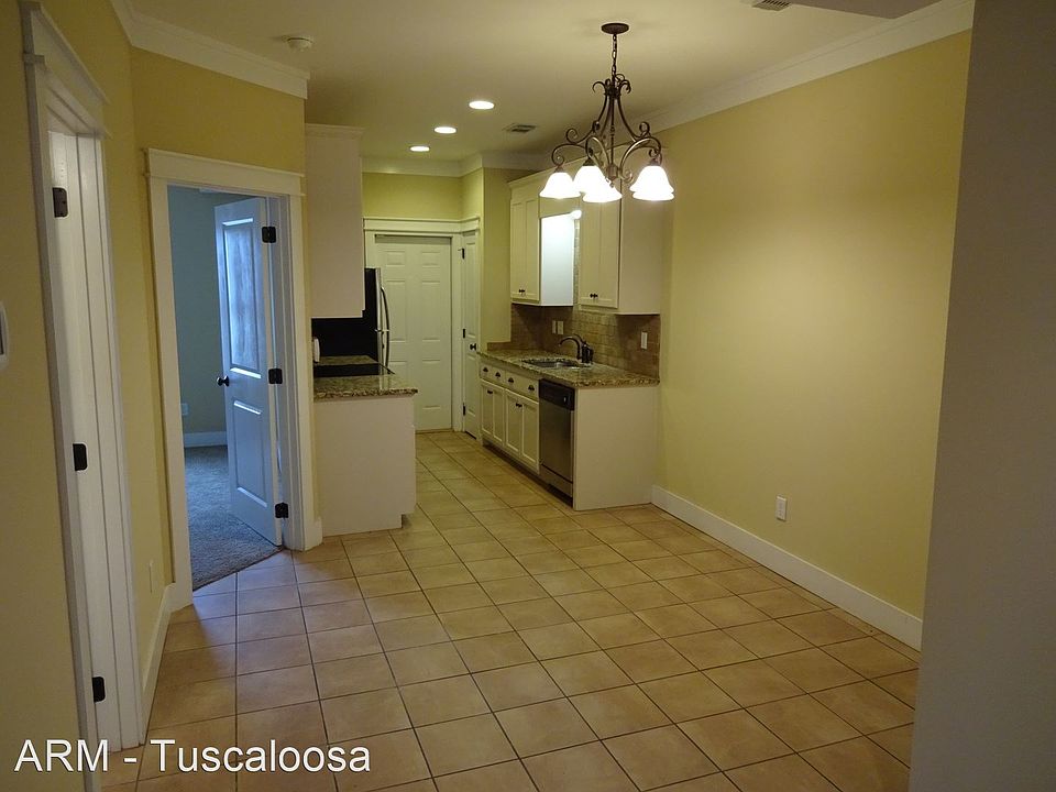 1st image of 502 16th St APT 2