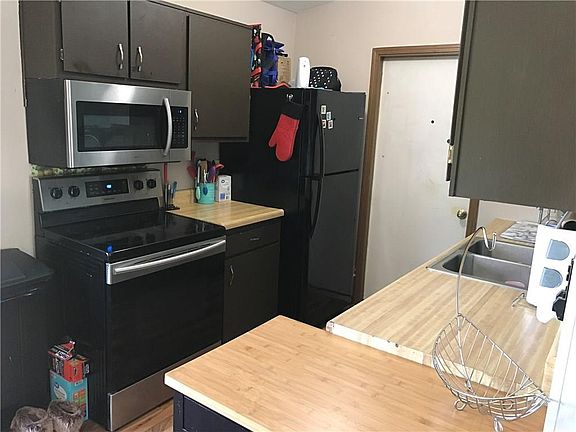 2nd image of 5120 Carob Ct