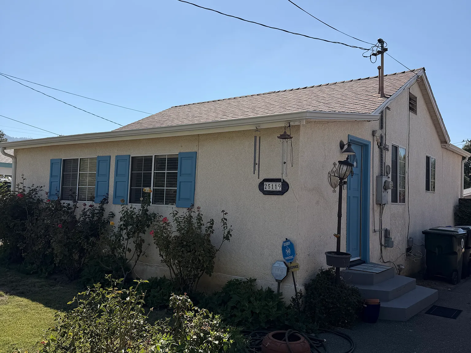 3 bed, 825 sqft, $3,200 — Photo 1