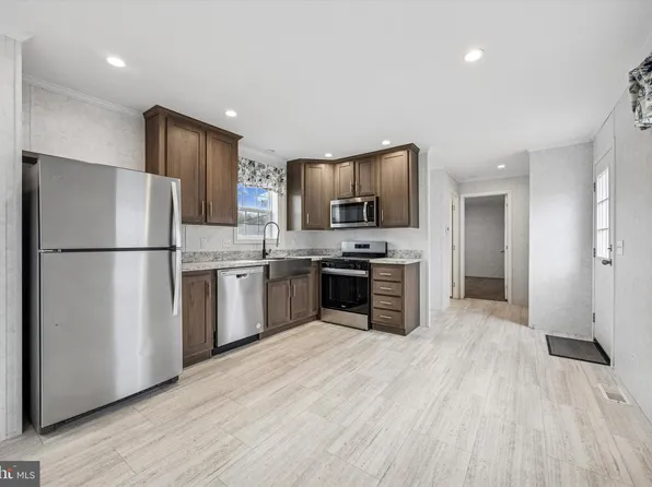 513 Canter Rd, Wilmington, DE 19810