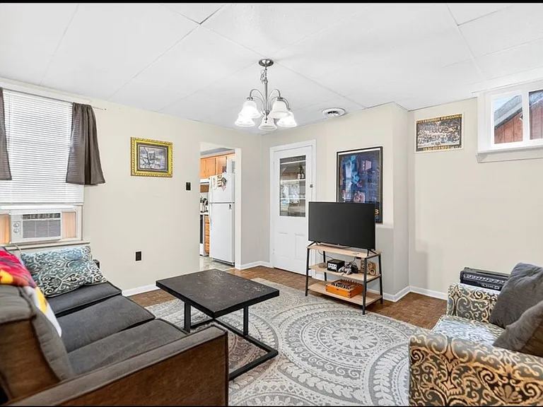 223 Natchez St #2 — Photo 1