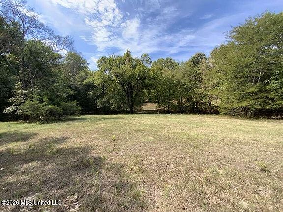 3rd image of Hunters Chapel Rd