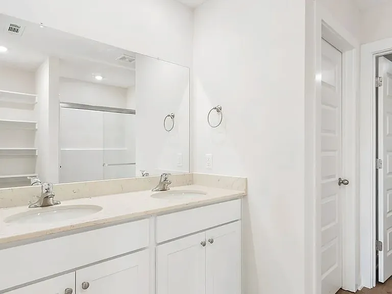 4565 W Triangle St — Photo 13