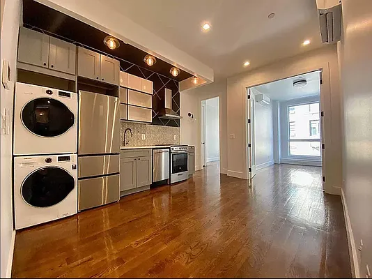 Rented by Lodger Corp | media 25