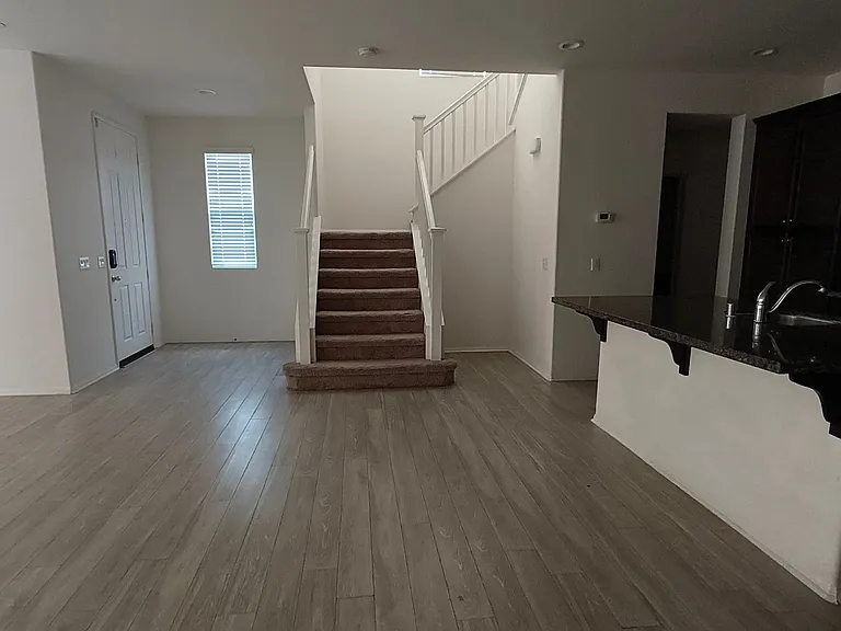 7090 Estrella Ct — Photo 27
