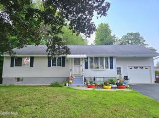 2110 Nahant St, Schenectady, NY 12306