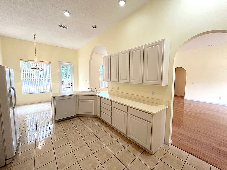 87 Rose Dr — Photo 26